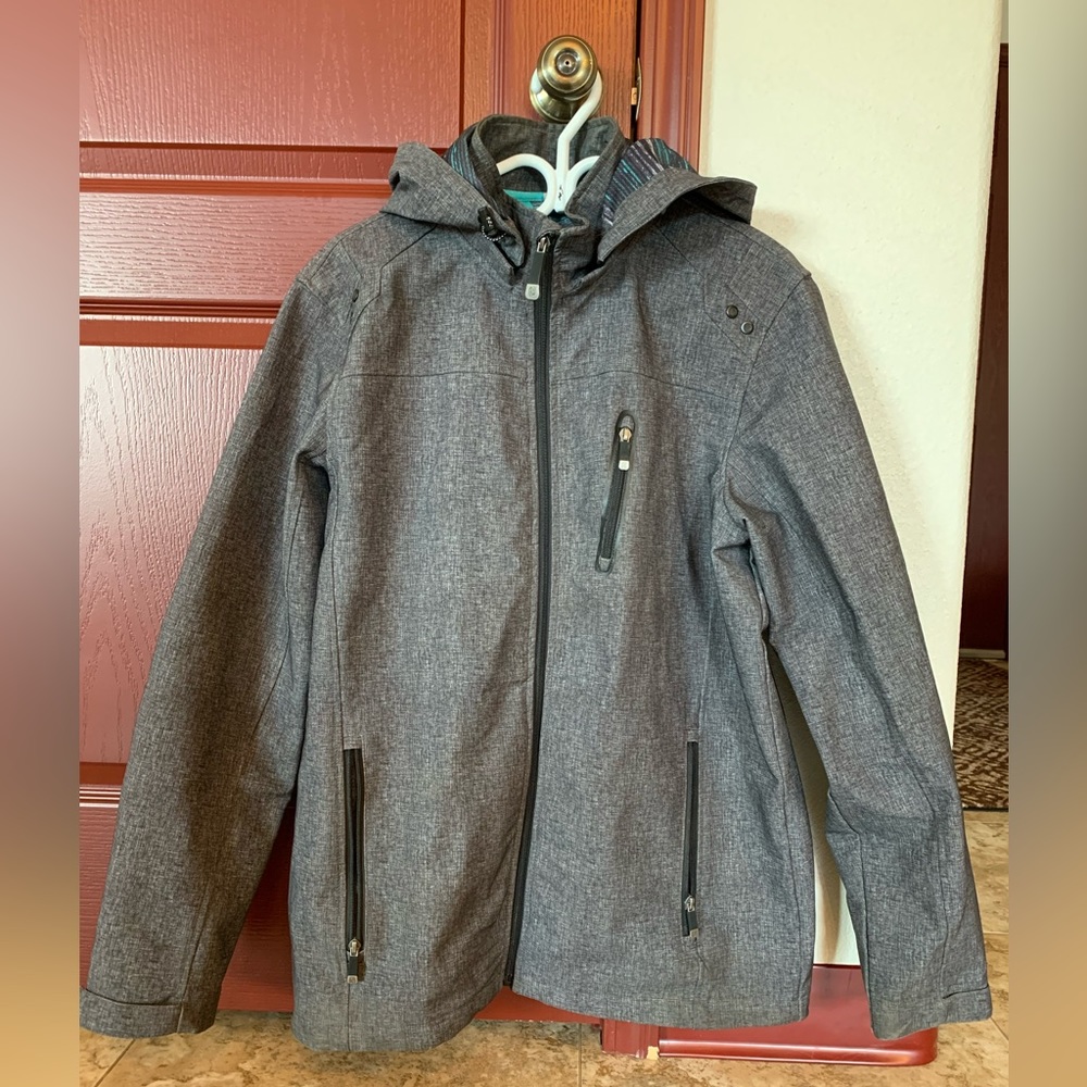 Men’s Grey Buckle sport jacket. Size Large